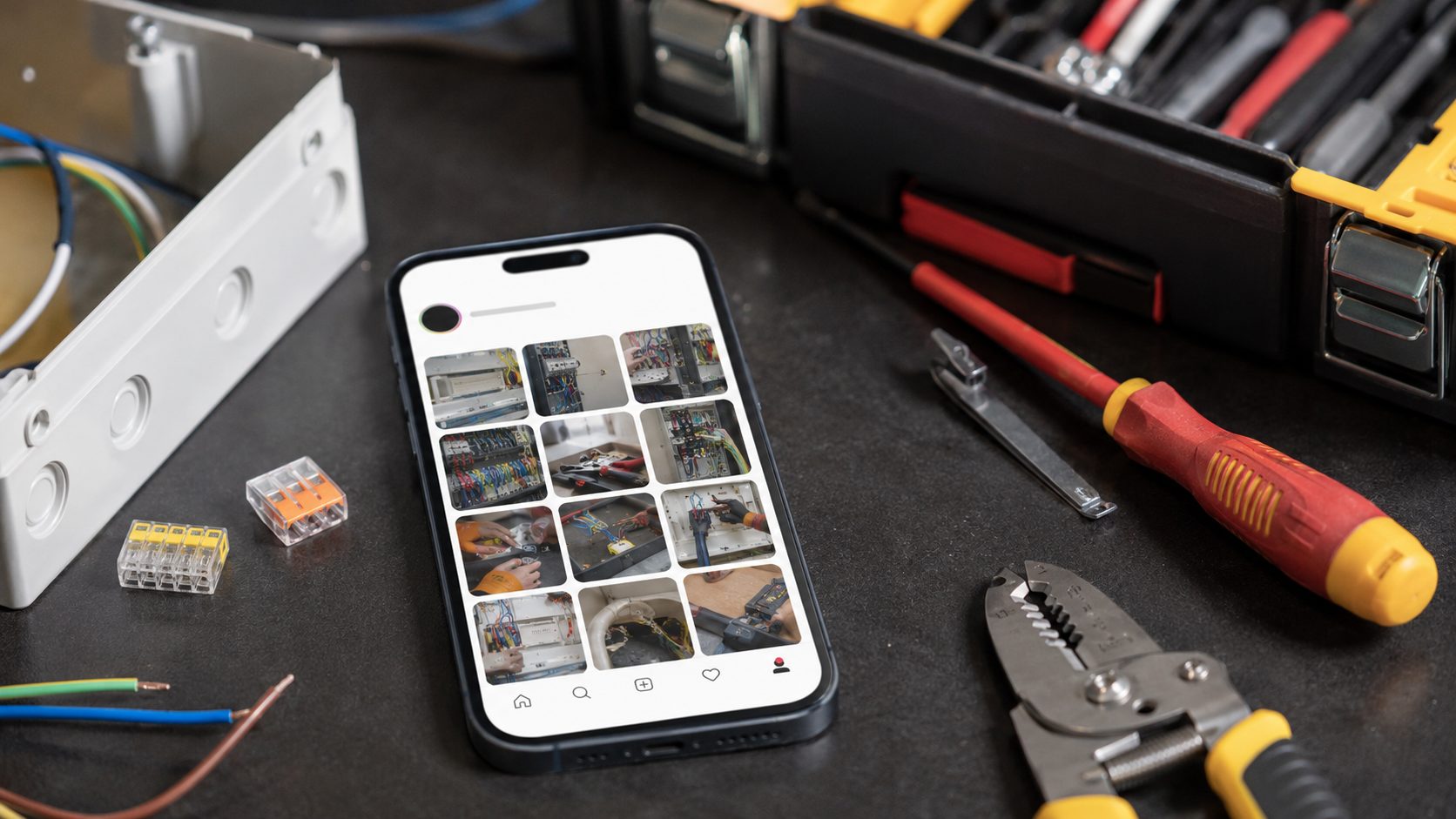 Instagram feed voor elektricien op smartphone